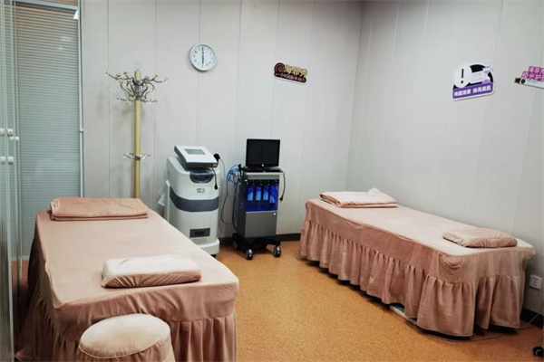 北京知音医疗美容门诊部治疗室