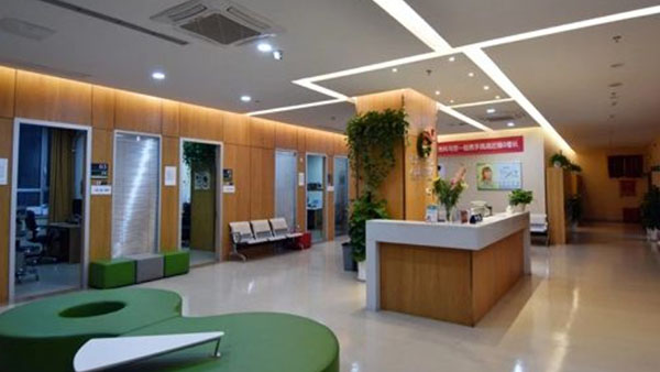 北京爱尔英智眼科医院大厅