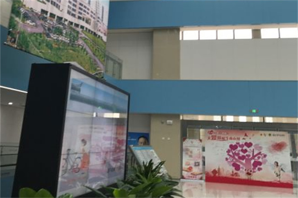 青岛大学附属医院整形美容科大厅