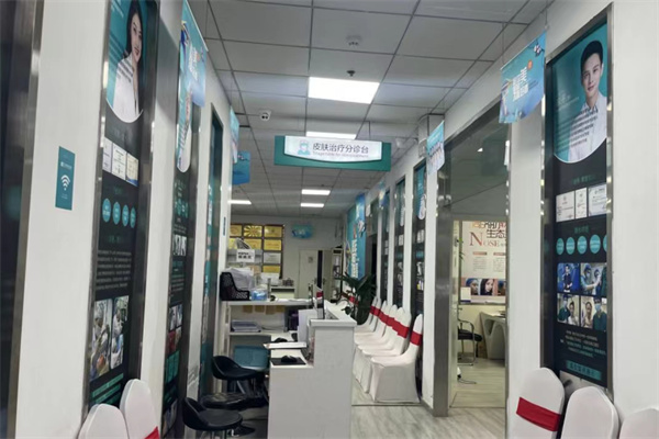 武汉华中科技大学同济医学院医院医疗美容科走廊