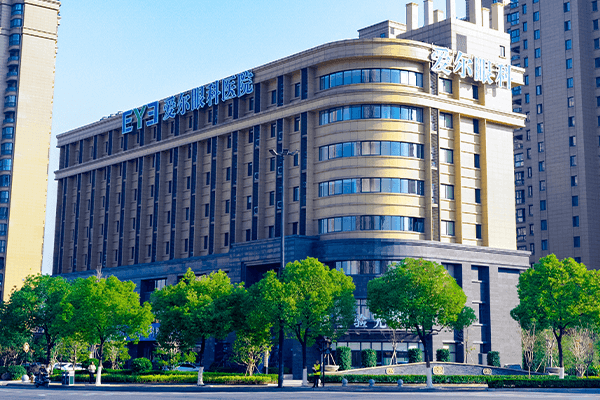 杭州做近视眼手术哪家医院好？这10家医院不仅实力强收费还合理