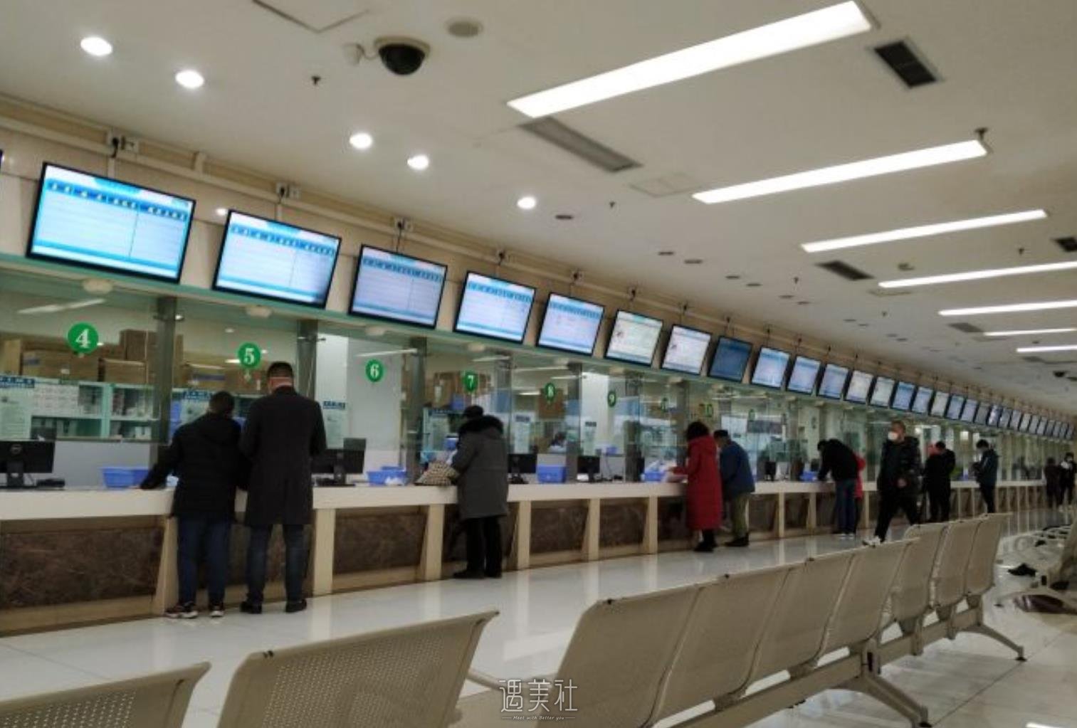 华西自体脂肪隆胸多少钱呢？价格表+热门医生名单更新