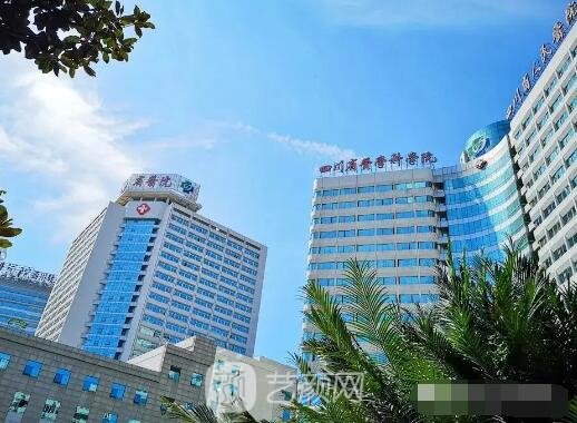 成都种植牙哪家医院比较好？当地公私热门医院信息曝光
