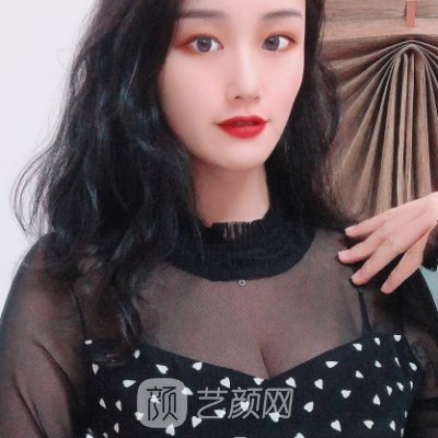 上海华美隆胸照片展示|成果自然无痕
