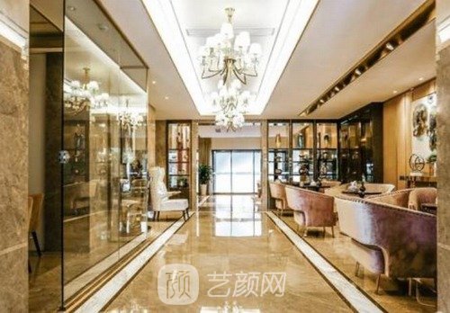 王锦文医生隆鼻怎么样？自然吗？骨干医生介绍+真人实例
