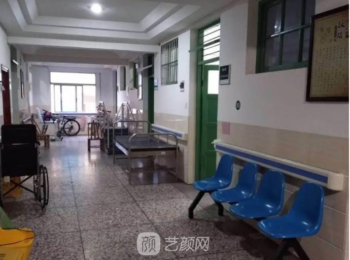 龙岩中医院矫正牙齿怎么样？多少钱？矫正牙齿实例