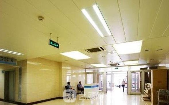 石家庄省二院双眼皮谁做得好？医生名单+收费价格表