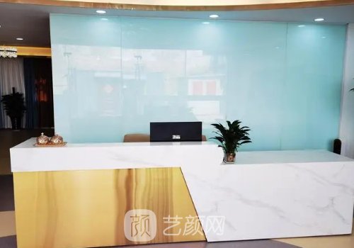 北京蔚纳斯丁小邦医生吸脂实例公布|成果自然无痕