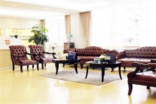 上海华美医疗美容地址在哪？概况介绍|医生介绍|价目表